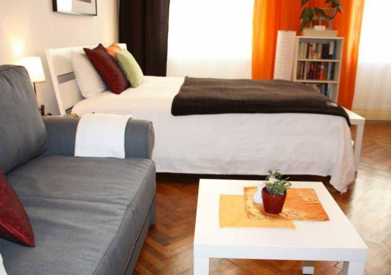 Cosy Appartement Close To City Wina Bagian luar foto